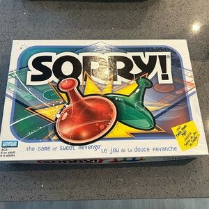 🧡5/$25🧡Hasbro Sorry! Game with Red and Green Pieces